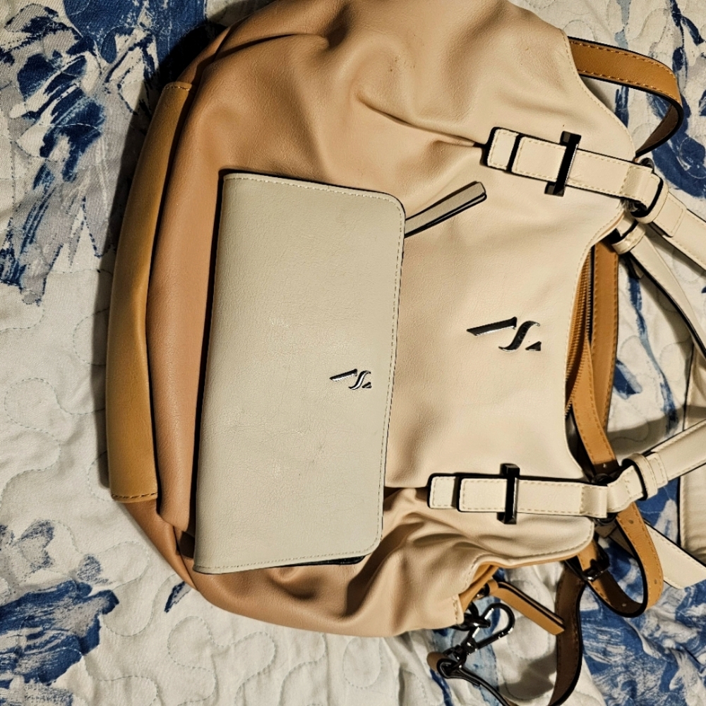 Vera Wang purse and wallet